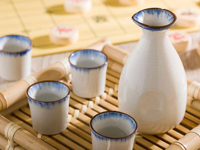 酱香白酒的作用有哪些，酱香酒的功效与作用