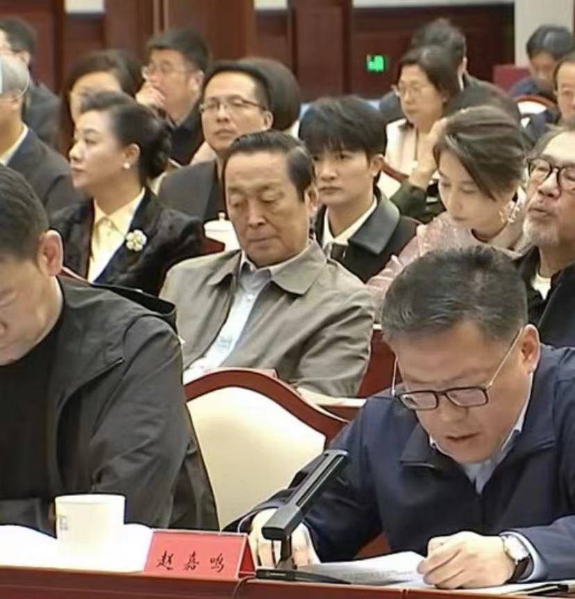 周深出现央视新闻联播